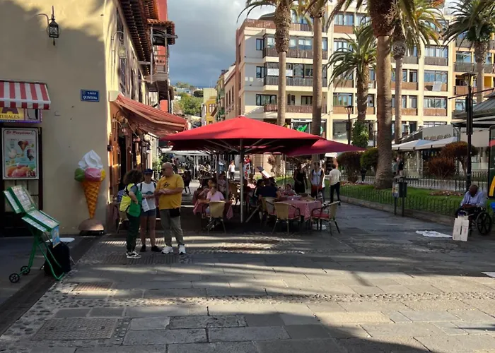 En Plaza Del Charco * プエルト・デ・ラ・クルス